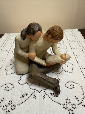 Willow Tree "New Life" sculpted figurine designed by artist Susan Lordi.